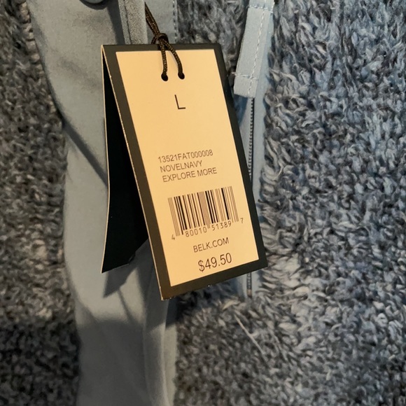 NEVERWORN. Woman’s soft blue button up vest. - Picture 2 of 11